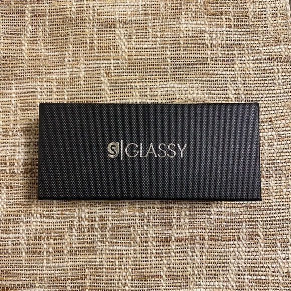 GLASSY FOLDABLE GLASSES CASE AND BOX - Picture 11 of 11